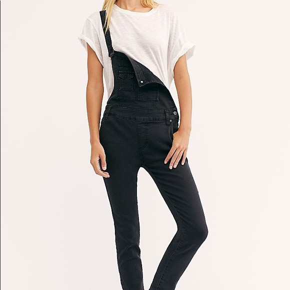 Free People Denim - Free People Black washed Demin Overalls!! 27 😍!!!